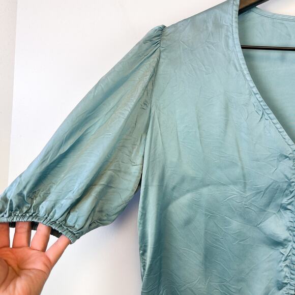 Wilfred Aritzia Size XS Bria Blouse Satin Puff Sleeve Button Front Blue - Picture 5 of 10